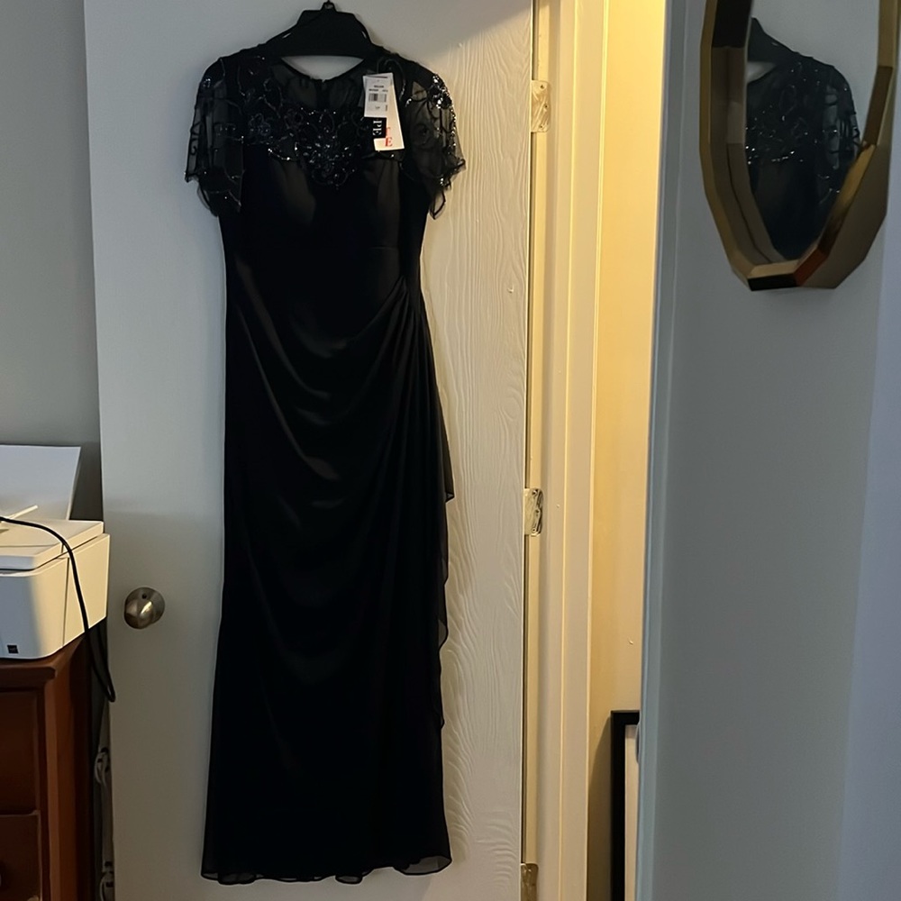 NWT Size 12 Dark Navy Petite Women's Long Beaded Sequin Illusion Formal Dress
